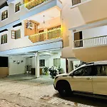 Zoomstay - 3Bhk Apartments